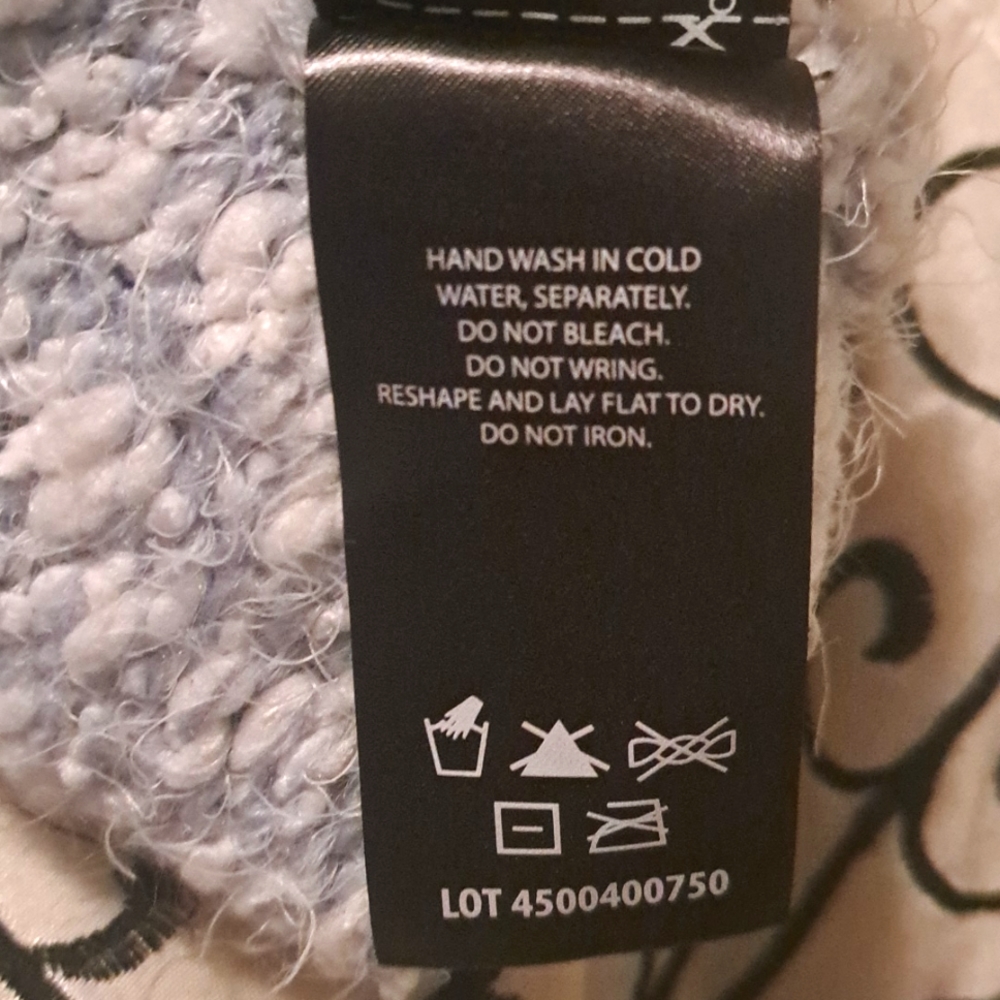 Size XL Womans Sweater New Without Tags - Picture 10 of 11